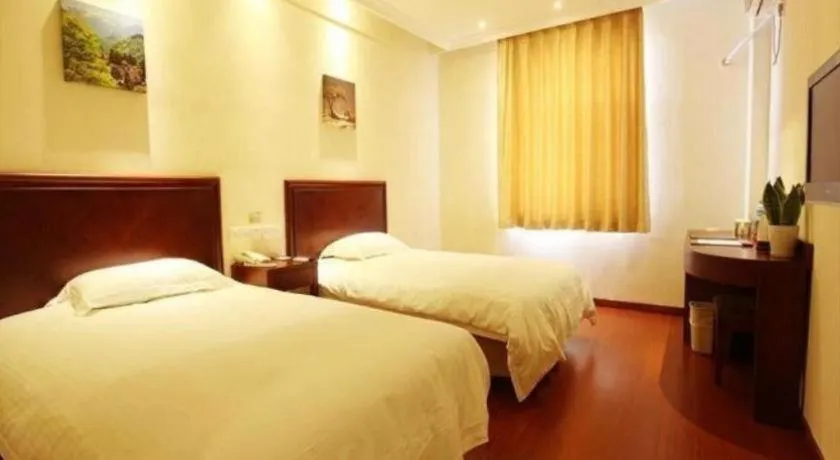 Bed in GreenTree Inn Weihai Port