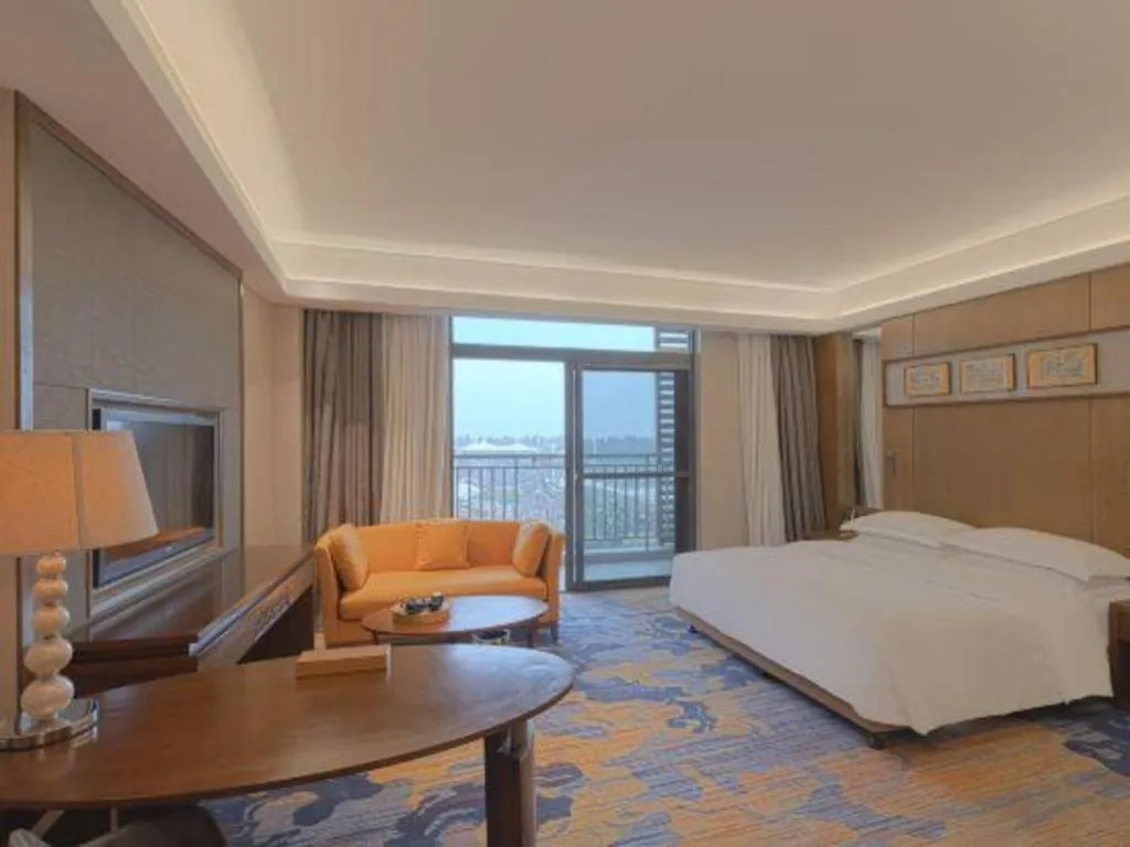 Bed in Wuhan Gleetour Hotel