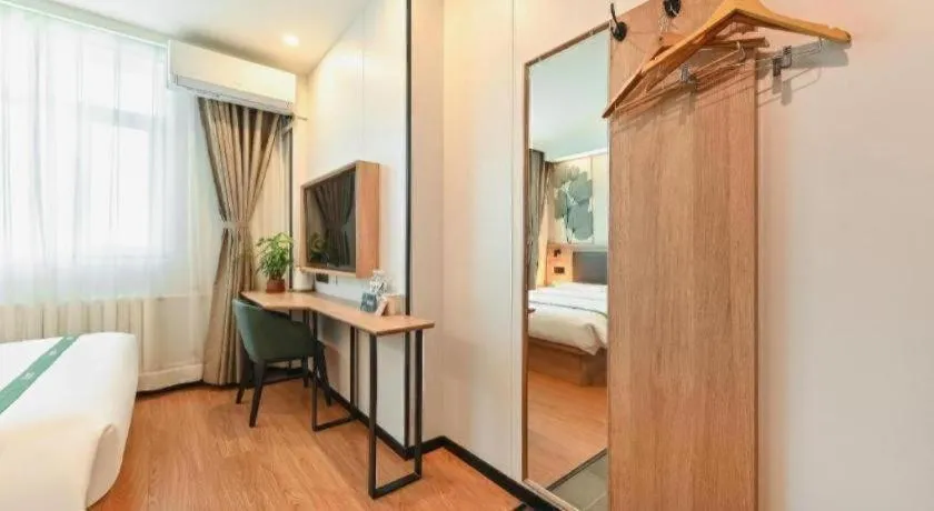Bed in GreenTree Inn Beijing Fengtai Dongda Street Express Hotel