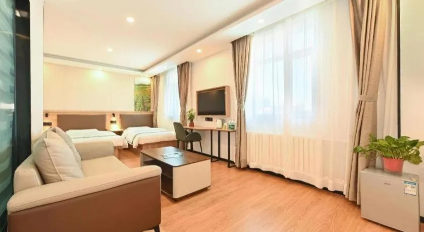 Bed in GreenTree Inn Beijing Fengtai Dongda Street Express Hotel