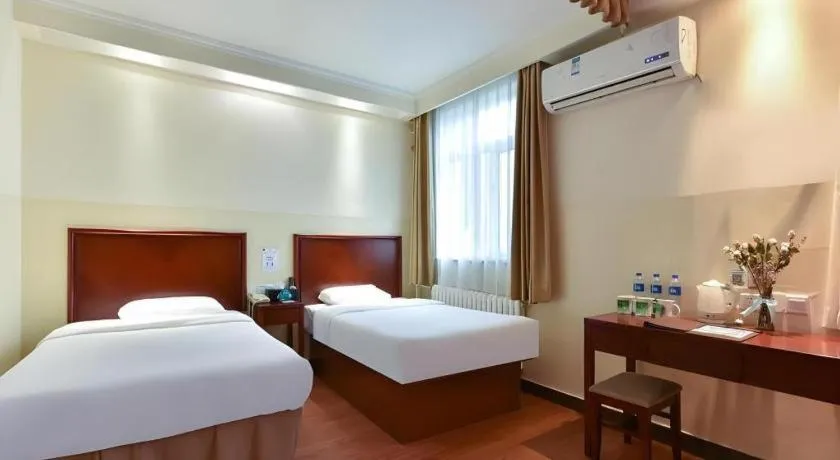 Bed in GreenTree Inn Beijing Fengtai Dongda Street Express Hotel