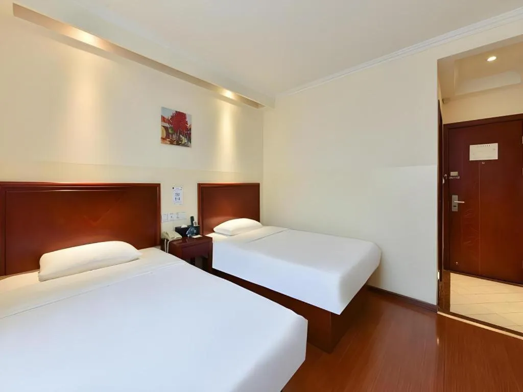 Bed in GreenTree Inn Beijing Fengtai Dongda Street Express Hotel
