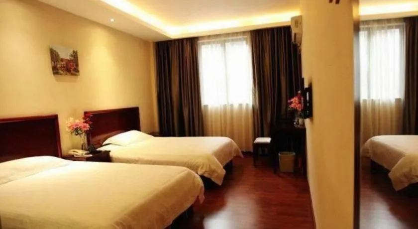 Bed in GreenTree Inn Guangzhou Panyu Bus Station Business Hotel