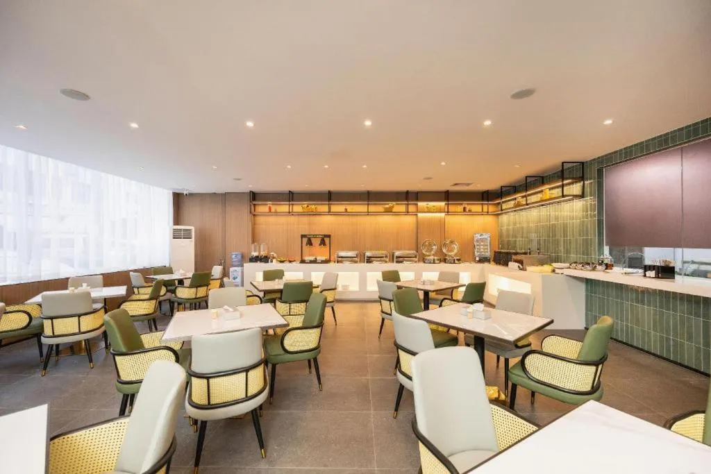 GreenTree Inn Guangzhou Panyu Bus Station Business Hotel