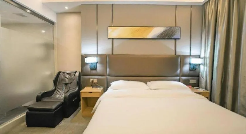 Bed in GreenTree Inn Guangzhou Panyu Bus Station Business Hotel