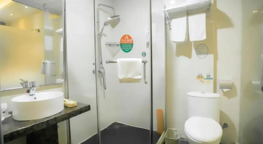 GreenTree Inn Guangzhou Panyu Bus Station Business Hotel