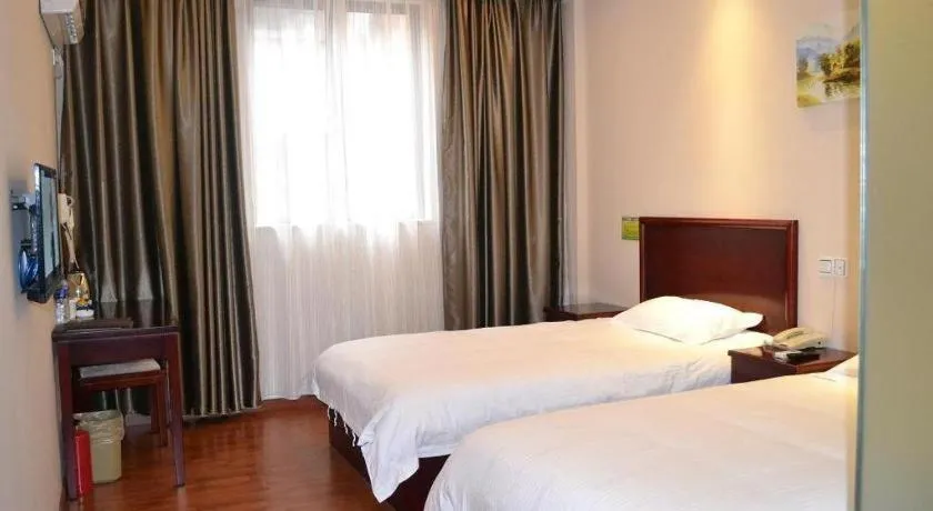 Bed in GreenTree Inn Guangzhou Panyu Bus Station Business Hotel