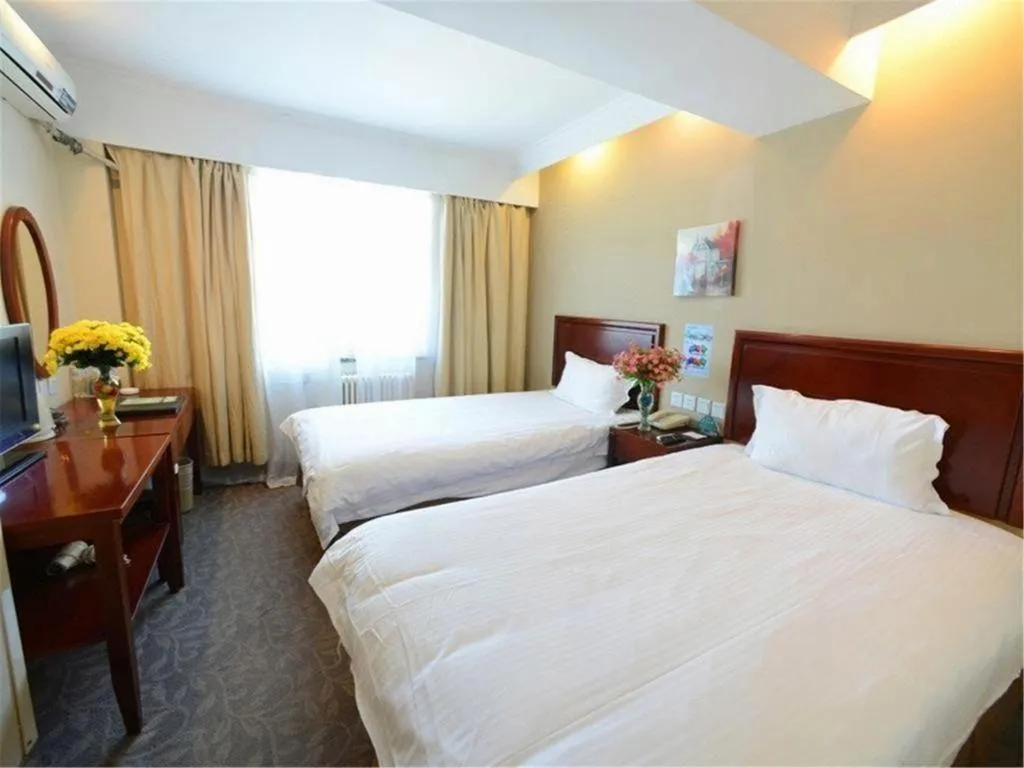 Bed in GreenTree Inn Guangzhou Panyu Bus Station Business Hotel
