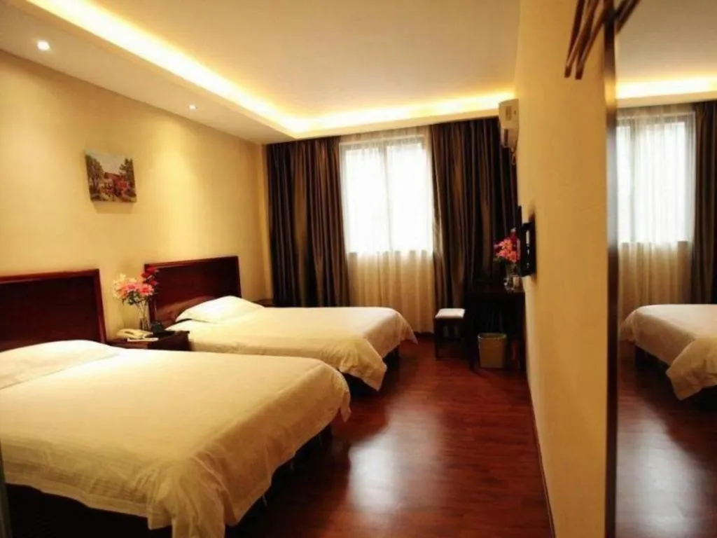 Bed in GreenTree Inn Guangzhou Panyu Bus Station Business Hotel