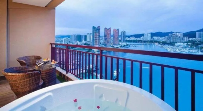 Grand Metro Park Bay Hotel