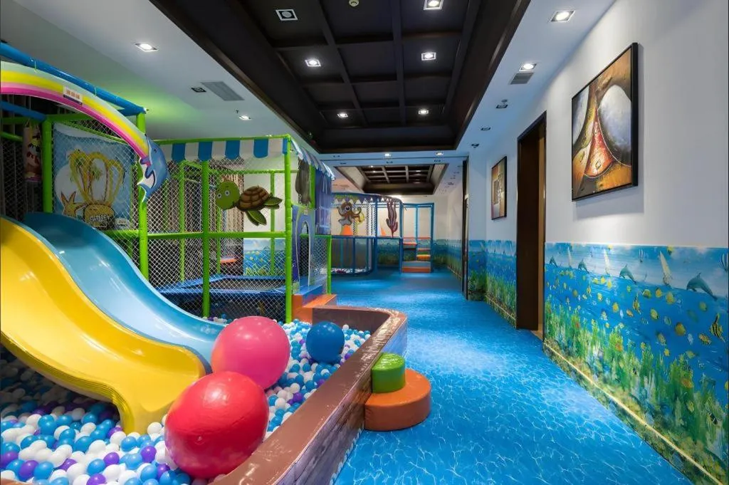 Grand Metro Park Bay Hotel