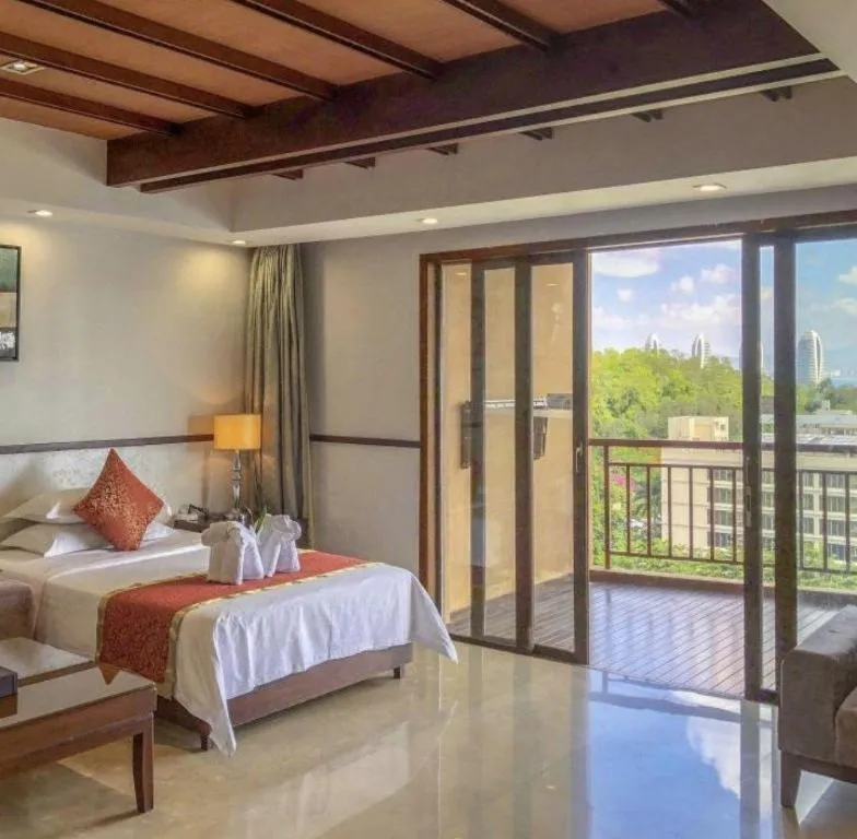 Bed in Grand Metro Park Bay Hotel