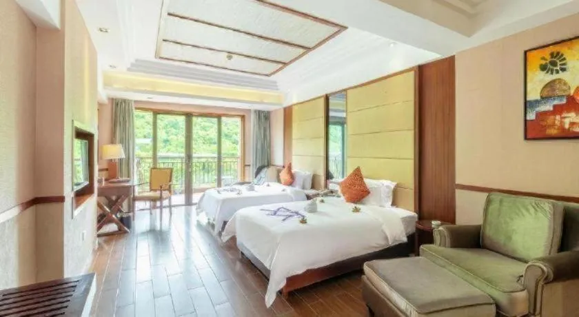 Bed in Grand Metro Park Bay Hotel