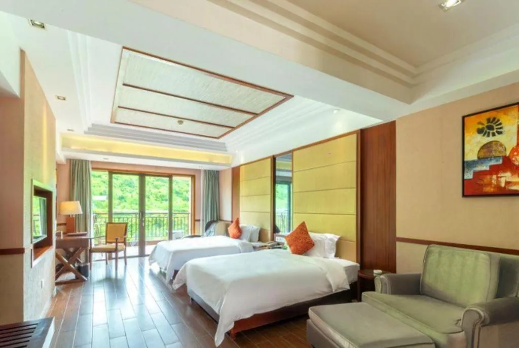 Bed in Grand Metro Park Bay Hotel