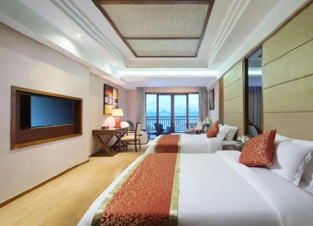 Bed in Grand Metro Park Bay Hotel