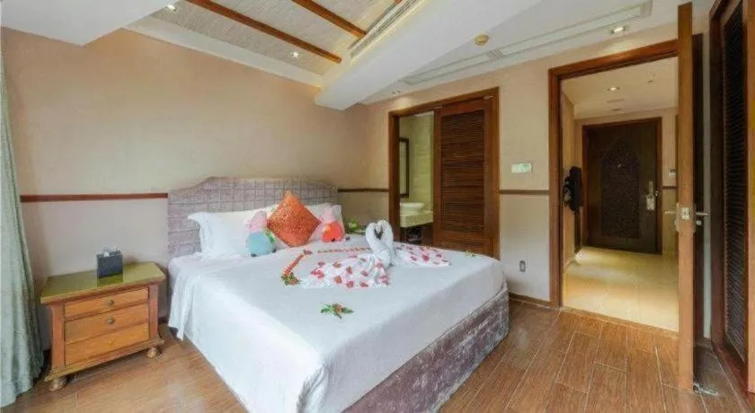 Bed in Grand Metro Park Bay Hotel