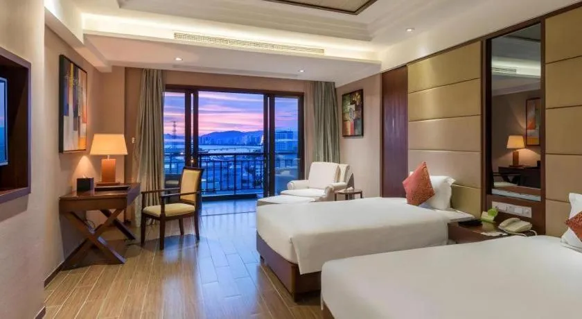 Bed in Grand Metro Park Bay Hotel