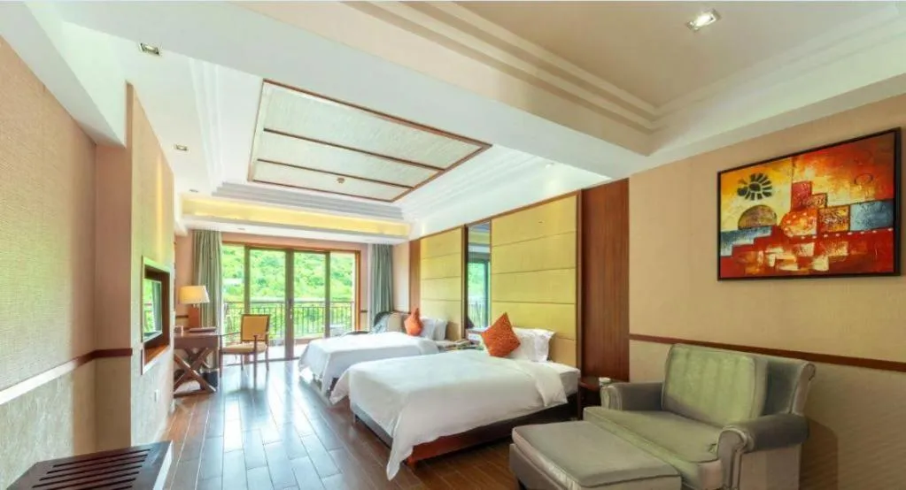 Bed in Grand Metro Park Bay Hotel