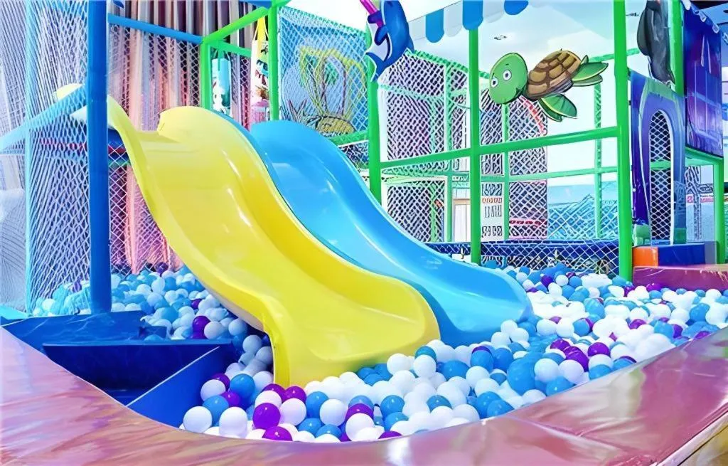 Grand Metro Park Bay Hotel