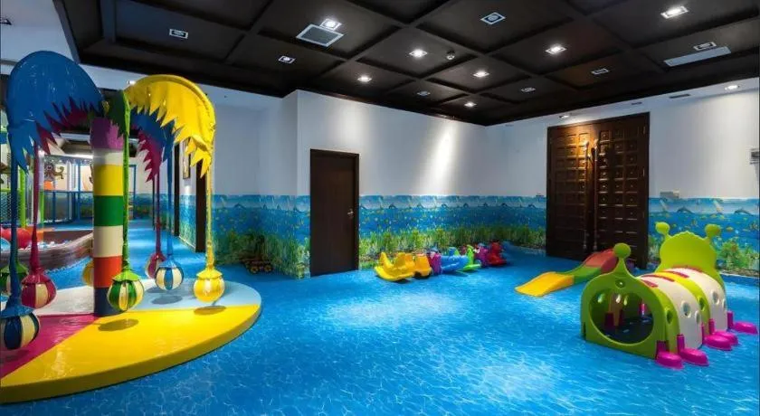 Grand Metro Park Bay Hotel