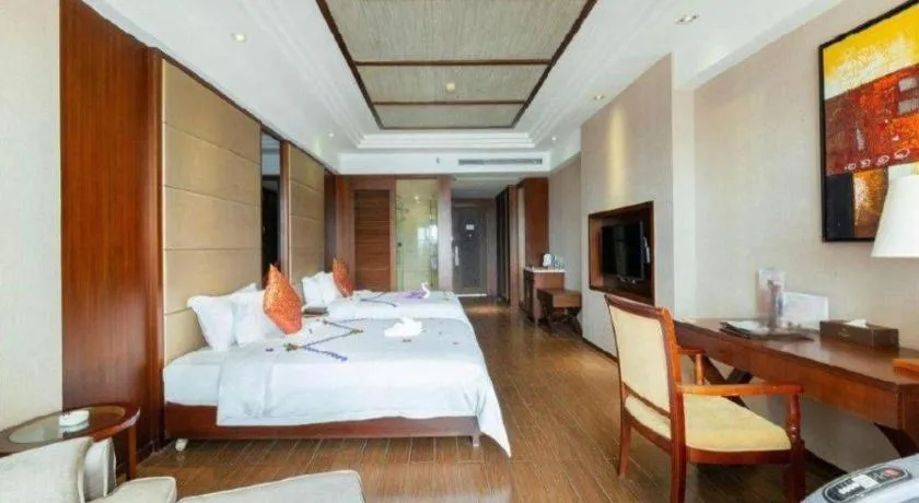 Bed in Grand Metro Park Bay Hotel