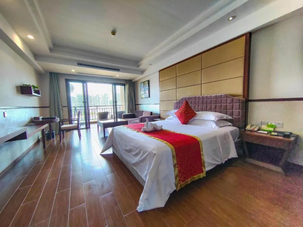 Bed in Grand Metro Park Bay Hotel