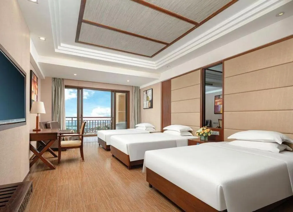 Bed in Grand Metro Park Bay Hotel