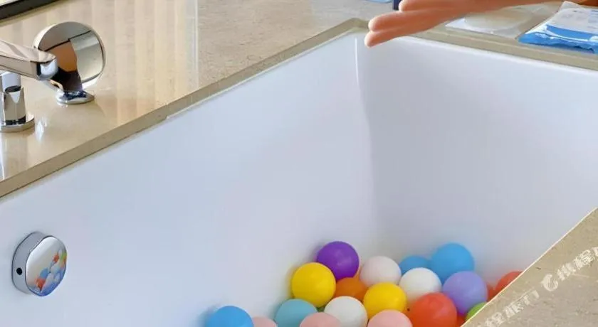 OCT Bay Breeze Hotel