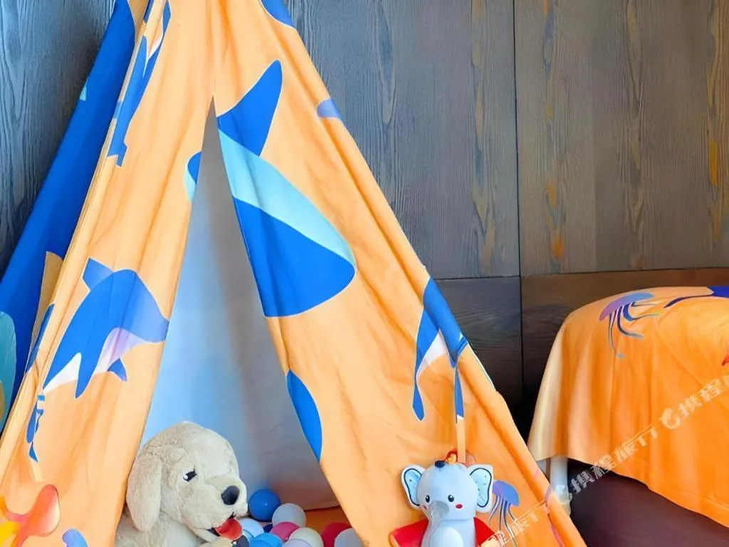 OCT Bay Breeze Hotel