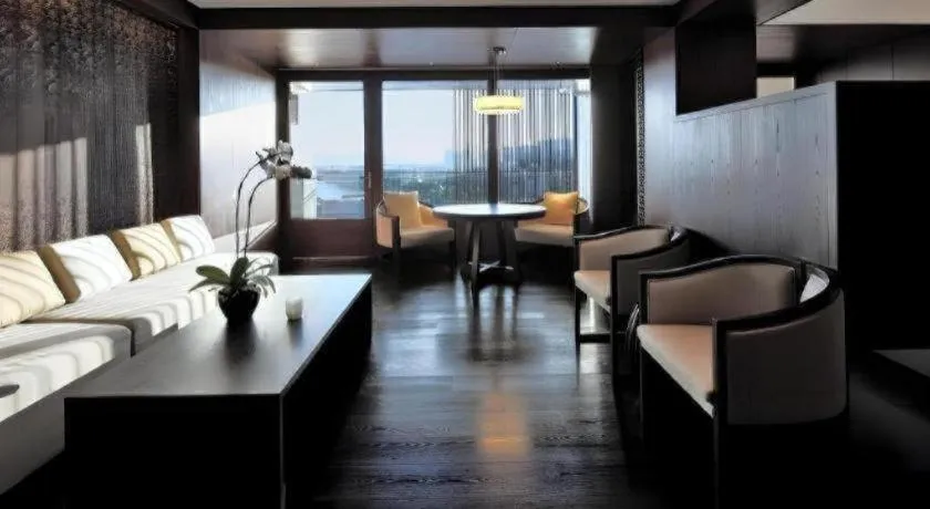 OCT Bay Breeze Hotel