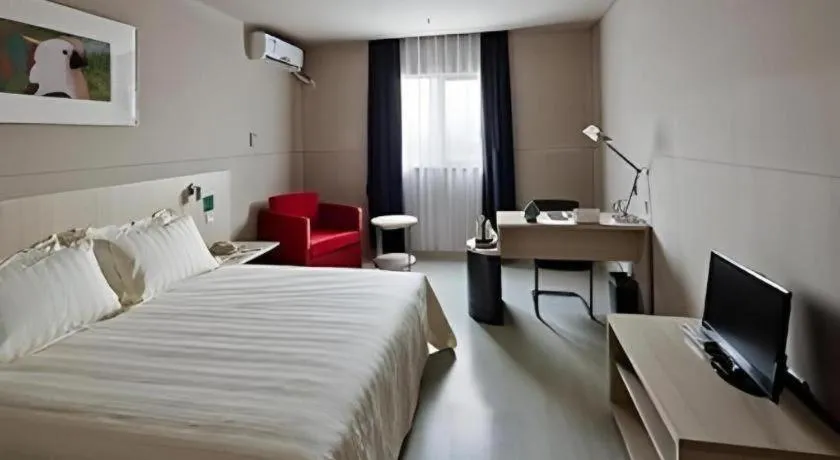 Bed in Jinjiang Inn Baotou Wenhua Road