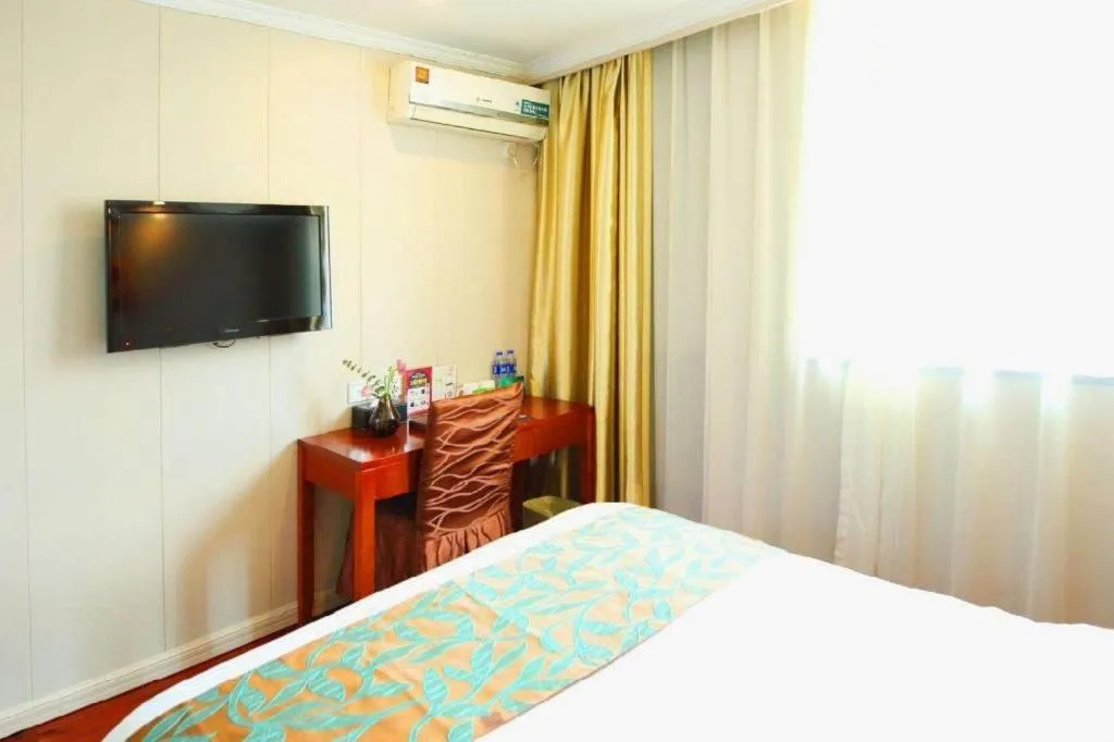 Bed in GreenTree Inn Wuxi Guangrui Road Hotel