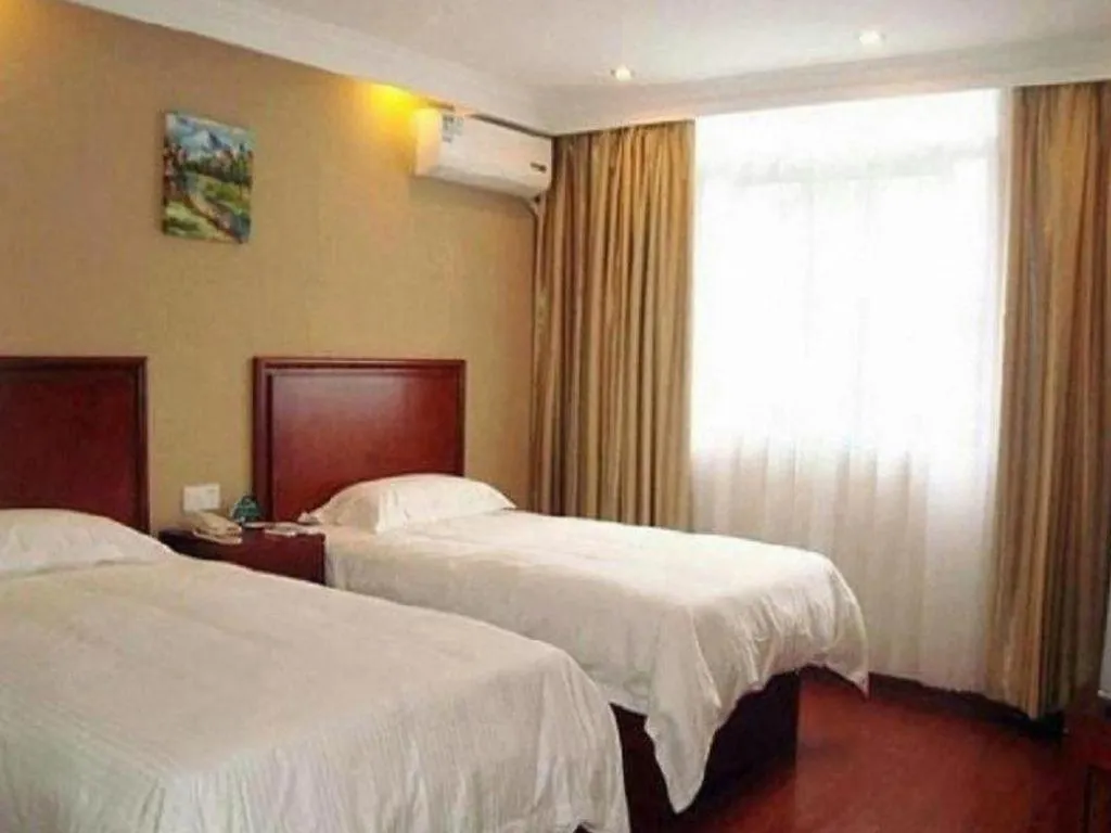 Bed in GreenTree Inn Wuxi Guangrui Road Hotel
