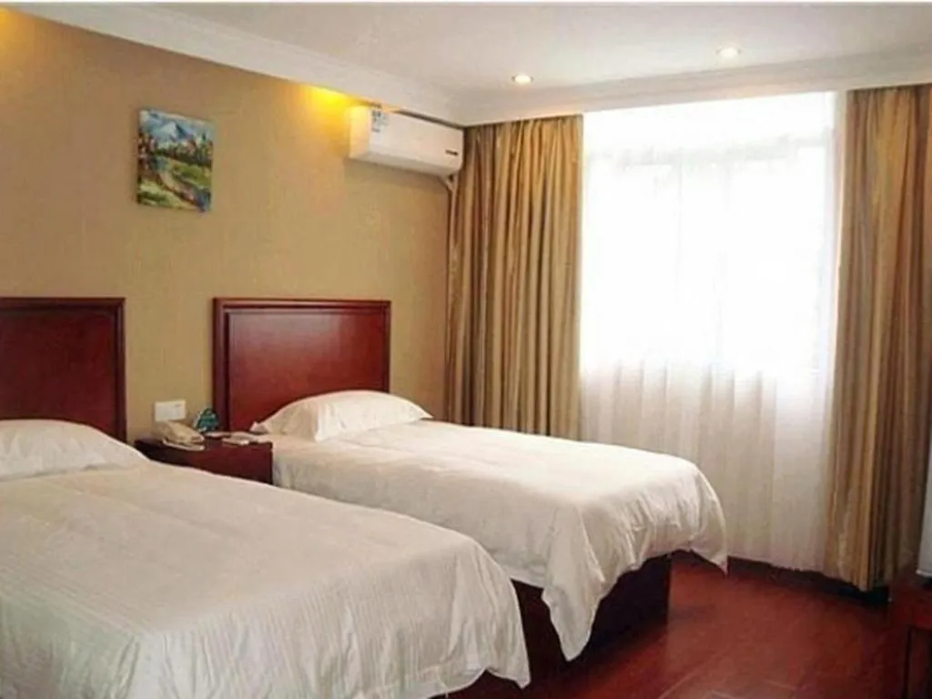 Bed in GreenTree Inn Wuxi Guangrui Road Hotel