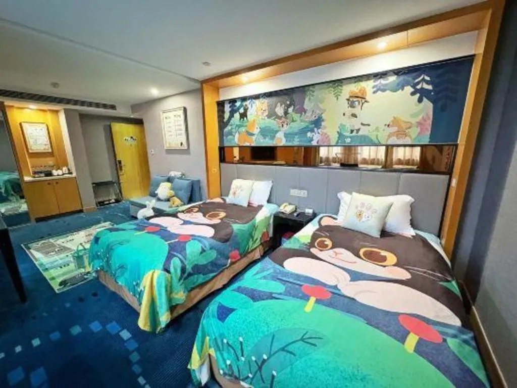 Bed in Grand Skylight Hotel KaiMei