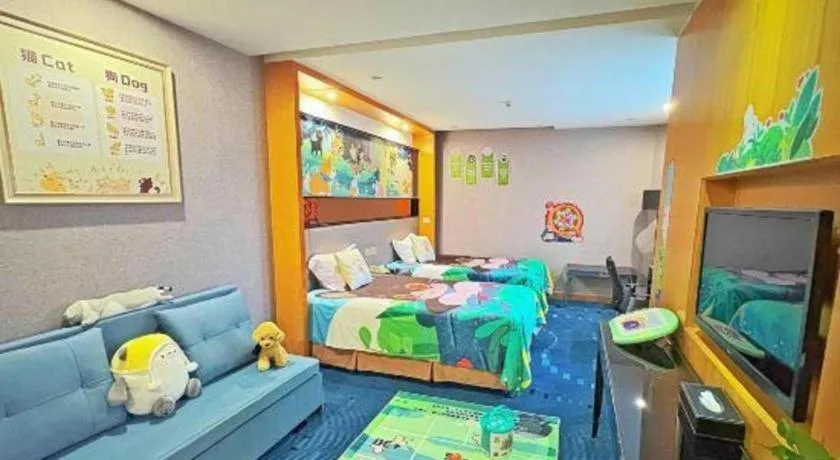 Bed in Grand Skylight Hotel KaiMei