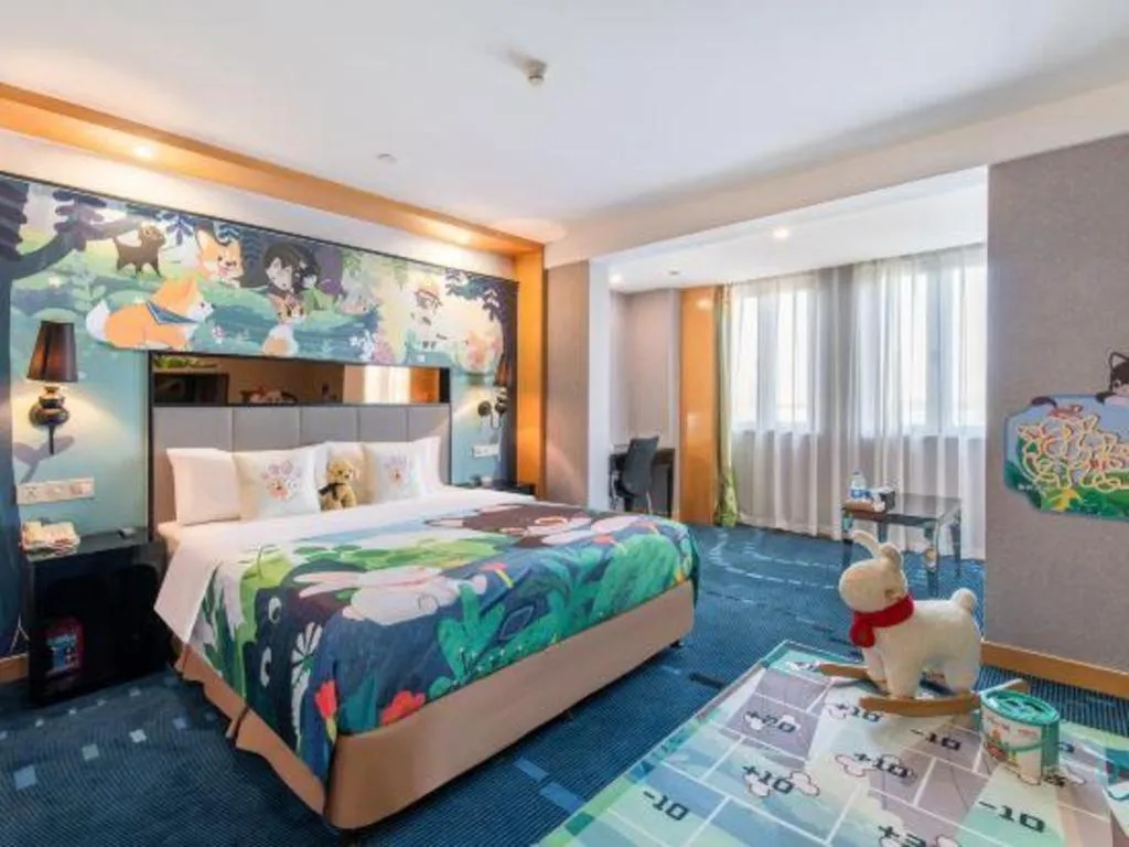 Bed in Grand Skylight Hotel KaiMei