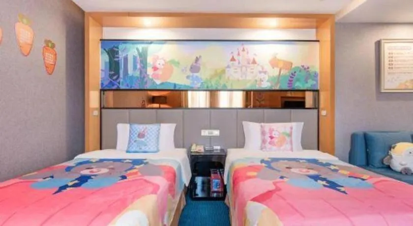 Bed in Grand Skylight Hotel KaiMei