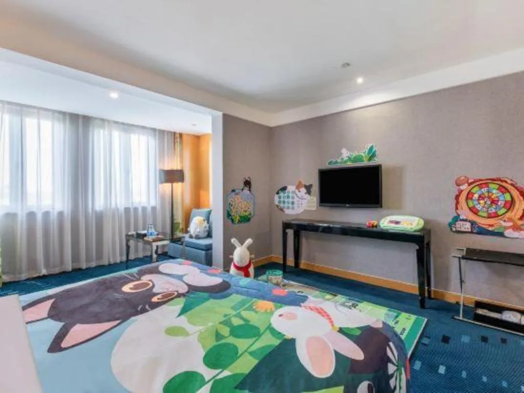 Bed in Grand Skylight Hotel KaiMei