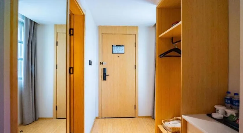 GreenTree Inn Lianyungang Suning Square Hualian Mantion Hotel