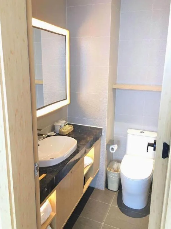 GreenTree Inn Lianyungang Suning Square Hualian Mantion Hotel