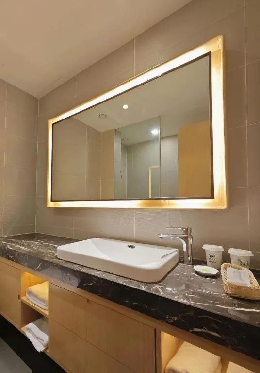 GreenTree Inn Lianyungang Suning Square Hualian Mantion Hotel