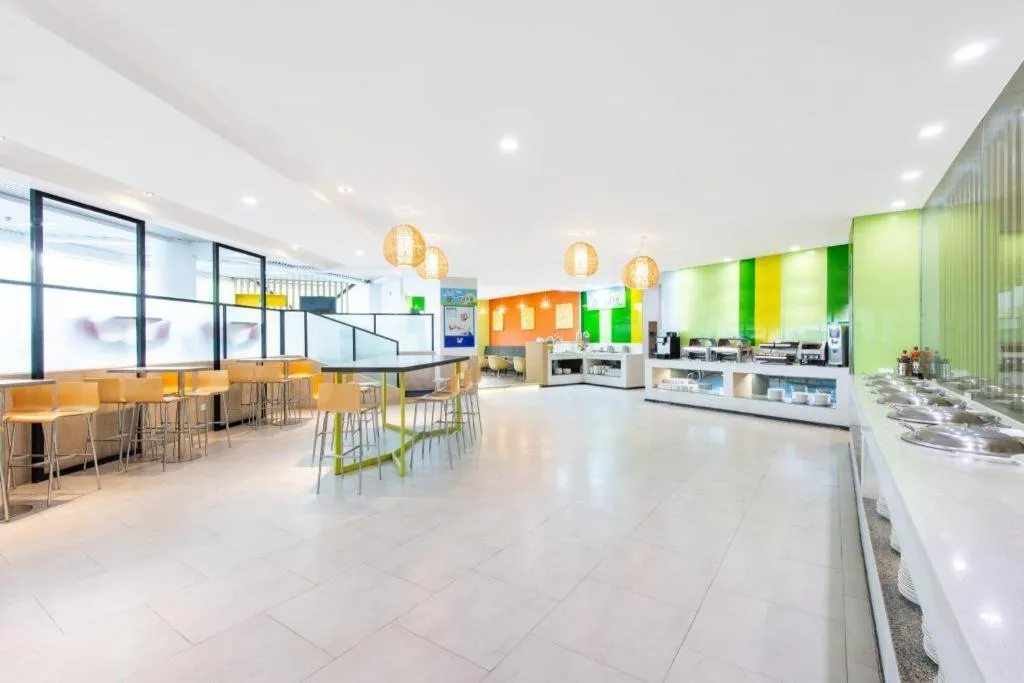 Holiday Inn Express Yangzhou City Center By IHG