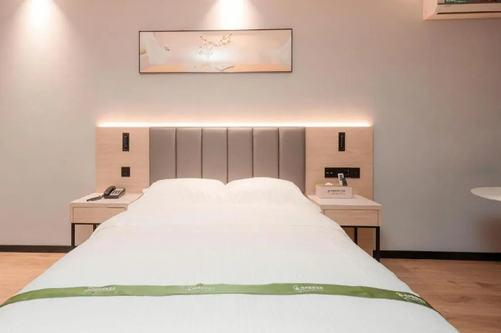 Bed in GreenTree Inn xinghua Middle Yingwu Road Express Hotel