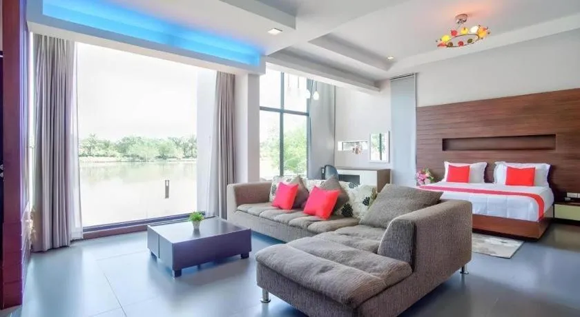 Bed in Thaiasia Goldensea Resort