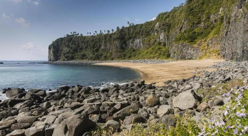 Port Avenue Hotel N Resort