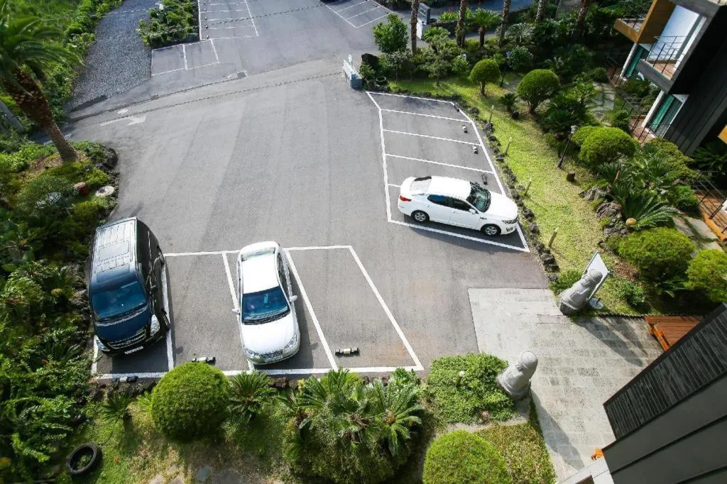 Port Avenue Hotel N Resort