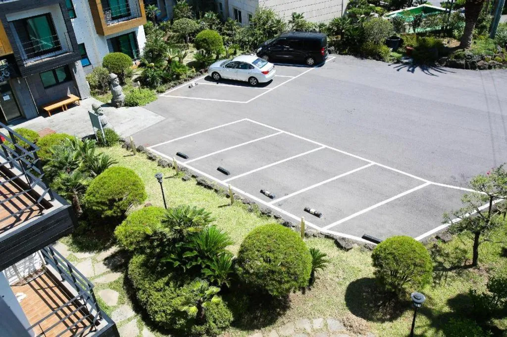 Port Avenue Hotel N Resort