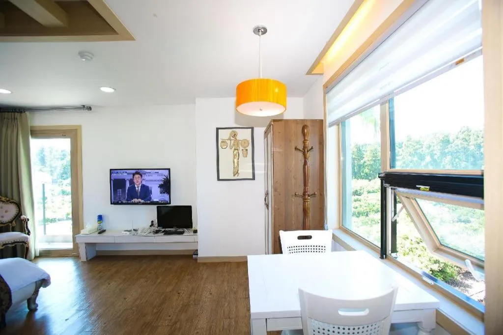 Port Avenue Hotel N Resort