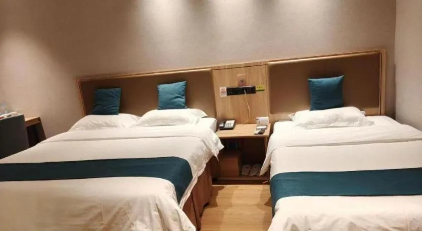 Bed in GreenTree Inn Beijing Shangdi East Anningzhuang Road Shell Hotel